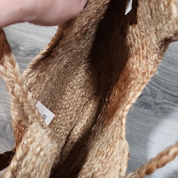 NWT Jute Sequinned Pineapple Medium Tote Crossbody Bag - Picture 10 of 11